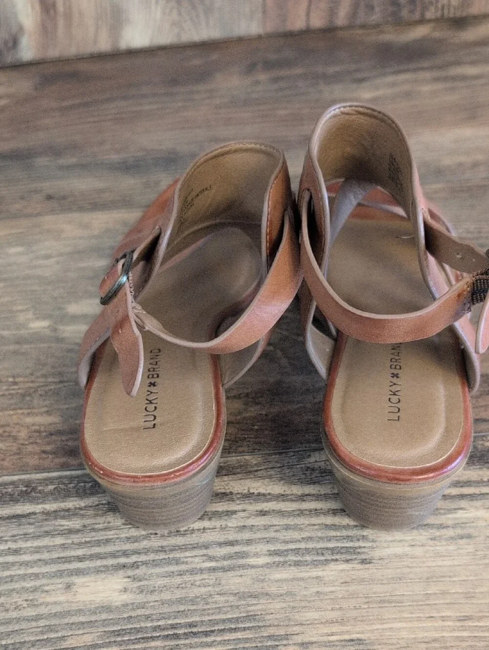 Lucky Brand Baruska Strappy Leather Sandals 5M       569A